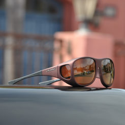 Fitovers that are scratch resistant